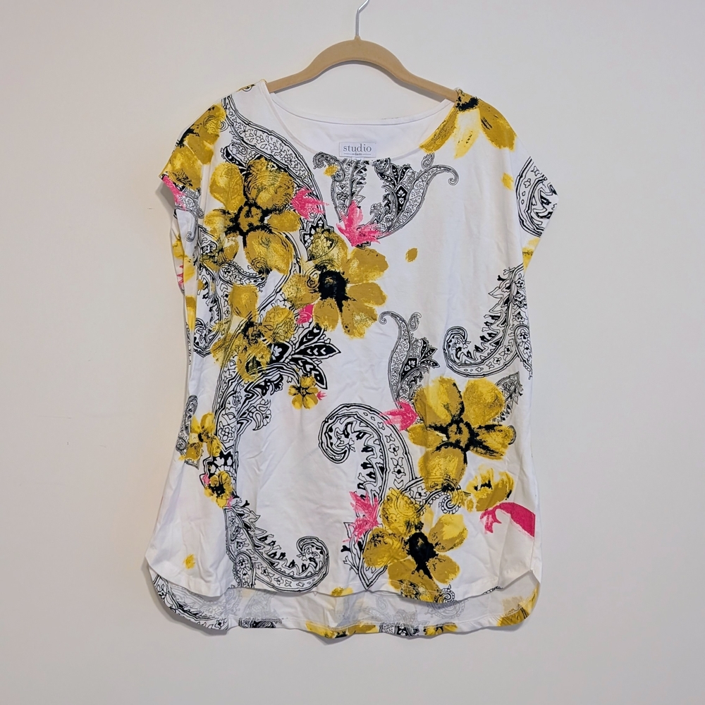 Studio by D&Co White Floral Print Short Sleeve Tee Shirt Top - Large